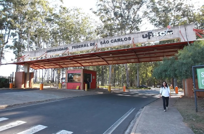 Imagem aérea mostrando a localização estratégica dos imóveis próximos à USP e UFSCar em São Carlos, destacando a valorização e infraestrutura completa